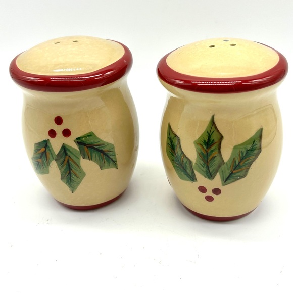 Vintage Ceramic Christmas Holly Salt and Pepper Shaker Set Yankee Candle Co - Picture 4 of 10